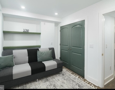 3127 Richmond Street - Photo Thumbnail 5