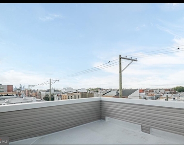 3127 Richmond Street - Photo Thumbnail 7