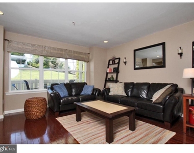 278 Flagstone Road - Photo Thumbnail 8