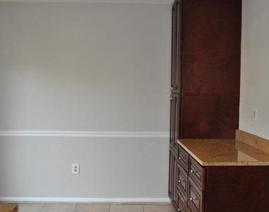 9705 Glen Avenue - Photo Thumbnail 11