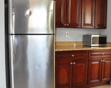 9705 Glen Avenue - Photo Thumbnail 9