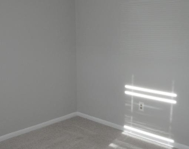 9705 Glen Avenue - Photo Thumbnail 28