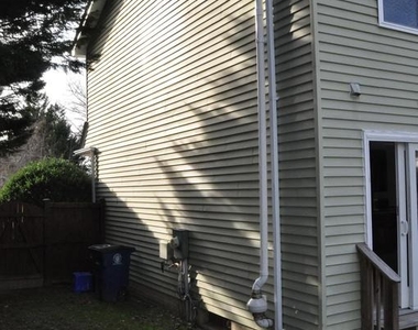 9705 Glen Avenue - Photo Thumbnail 15