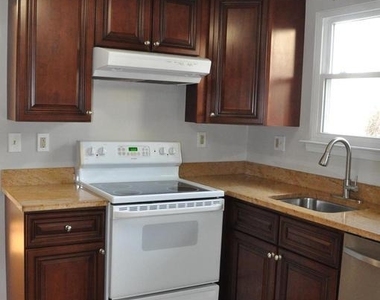 9705 Glen Avenue - Photo Thumbnail 7