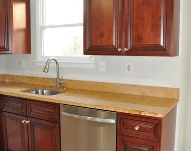 9705 Glen Avenue - Photo Thumbnail 8