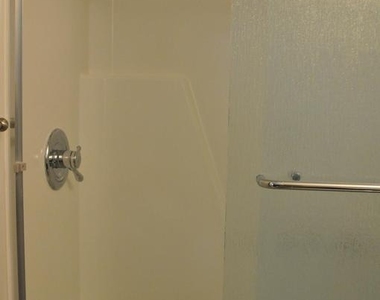 9705 Glen Avenue - Photo Thumbnail 26