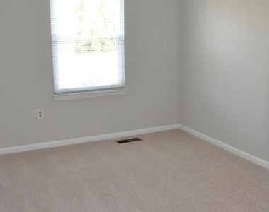 9705 Glen Avenue - Photo Thumbnail 21