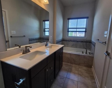 6054 Fallfish Court - Photo Thumbnail 21