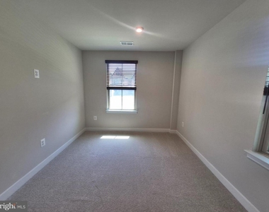 6054 Fallfish Court - Photo Thumbnail 20