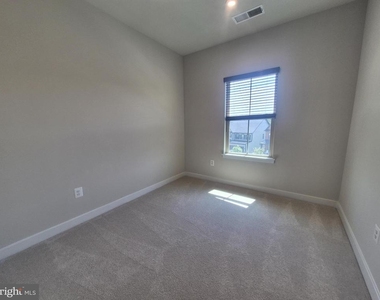 6054 Fallfish Court - Photo Thumbnail 23