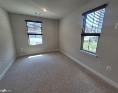 6054 Fallfish Court - Photo Thumbnail 24
