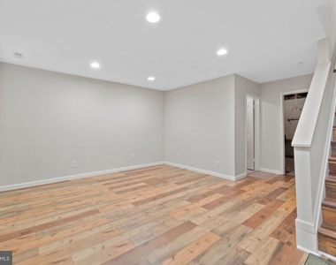 1004 Dartmouth Glen Way - Photo Thumbnail 21