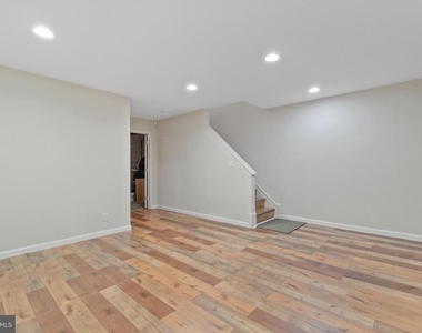 1004 Dartmouth Glen Way - Photo Thumbnail 22
