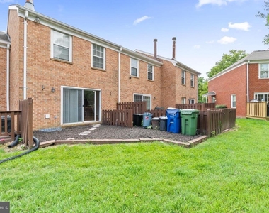 1004 Dartmouth Glen Way - Photo Thumbnail 27