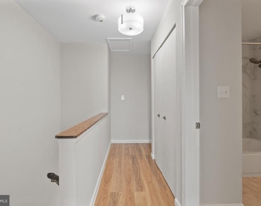 1004 Dartmouth Glen Way - Photo Thumbnail 14