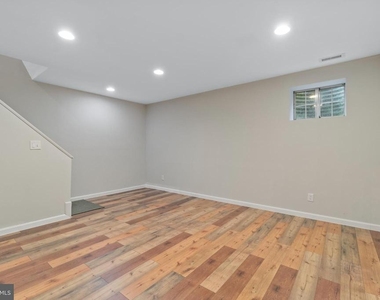 1004 Dartmouth Glen Way - Photo Thumbnail 23