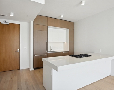 313 W 17th St - Photo Thumbnail 26