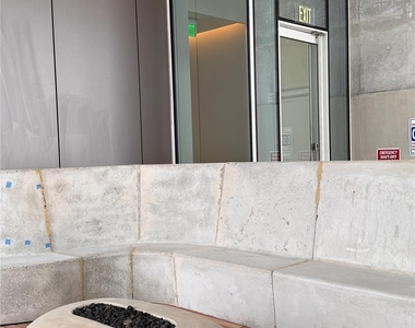 313 W 17th St - Photo Thumbnail 18