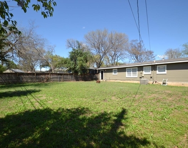 1211 Ridgemont Dr - Photo Thumbnail 24