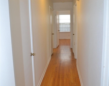 1211 Ridgemont Dr - Photo Thumbnail 10