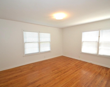 1211 Ridgemont Dr - Photo Thumbnail 11