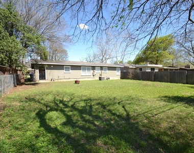 1211 Ridgemont Dr - Photo Thumbnail 23