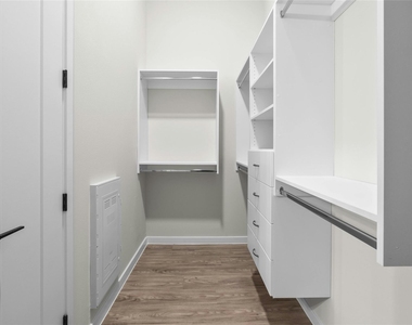 4510 Terry-o Ln - Photo Thumbnail 14
