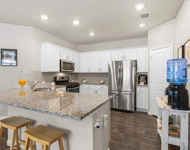 112 Rainmaker Cv - Photo Thumbnail 7