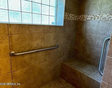 1012 N 6th Avenue - Photo Thumbnail 12
