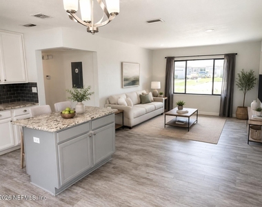 1012 N 6th Avenue - Photo Thumbnail 19