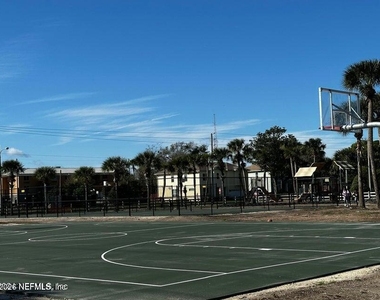 1012 N 6th Avenue - Photo Thumbnail 17