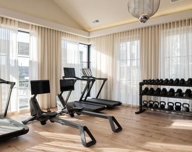 8015 W Belmont Avenue - Photo Thumbnail 18