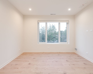 8015 W Belmont Avenue - Photo Thumbnail 9