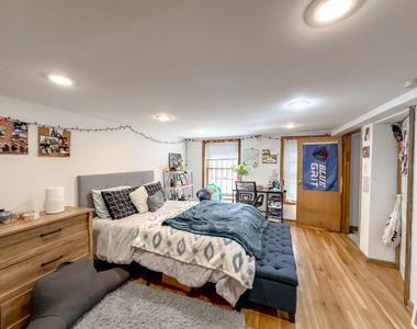 1414 W Henderson Street - Photo Thumbnail 10