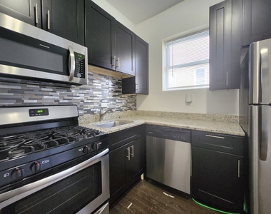 1941 W 21st Place - Photo Thumbnail 7