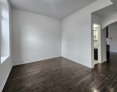 1941 W 21st Place - Photo Thumbnail 9