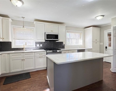 552 Sybil Lane Se - Photo Thumbnail 8