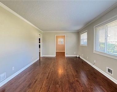 552 Sybil Lane Se - Photo Thumbnail 2