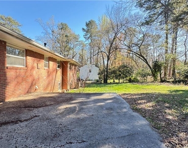 552 Sybil Lane Se - Photo Thumbnail 27