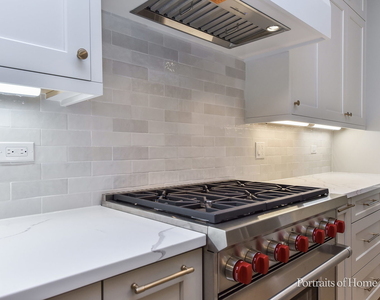 2135 N Lakewood Avenue - Photo Thumbnail 7