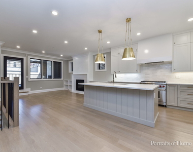 2135 N Lakewood Avenue - Photo Thumbnail 11