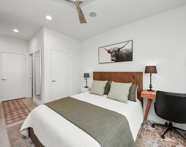 1721 Eado Point Lane - Photo Thumbnail 8