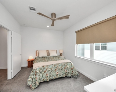 1721 Eado Point Lane - Photo Thumbnail 29
