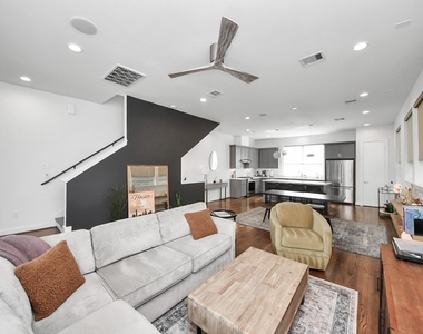 1721 Eado Point Lane - Photo Thumbnail 2