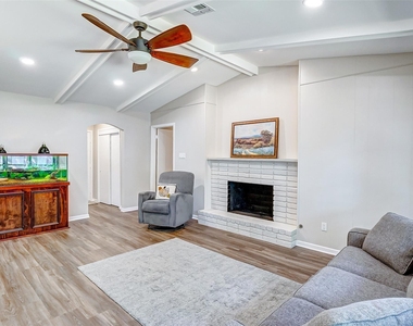 9218 Hammerly Boulevard - Photo Thumbnail 11