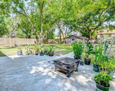 9218 Hammerly Boulevard - Photo Thumbnail 32