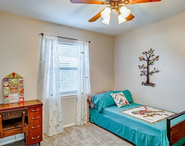 9218 Hammerly Boulevard - Photo Thumbnail 16