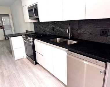 2901 Isabella Street - Photo Thumbnail 1