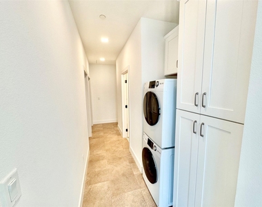 2102 Mechanic Street - Photo Thumbnail 3