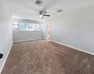 9206 Sharpview Drive - Photo Thumbnail 14